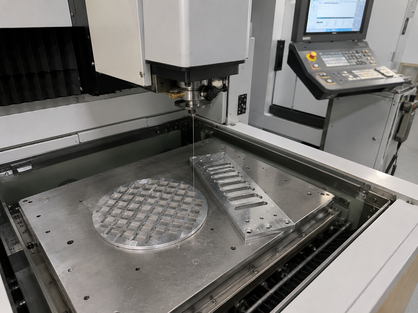 Large circular machined aluminum component with radial features
