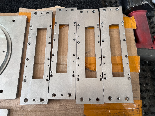 Aluminum and aluminium alloys blasting